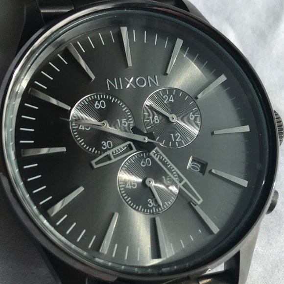 Nixon Sentry Chronograph Gunmetal Watch - Picture 9 of 10